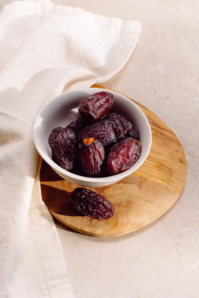 Sweet, Nutritious Dates supply in UAE golden chain co